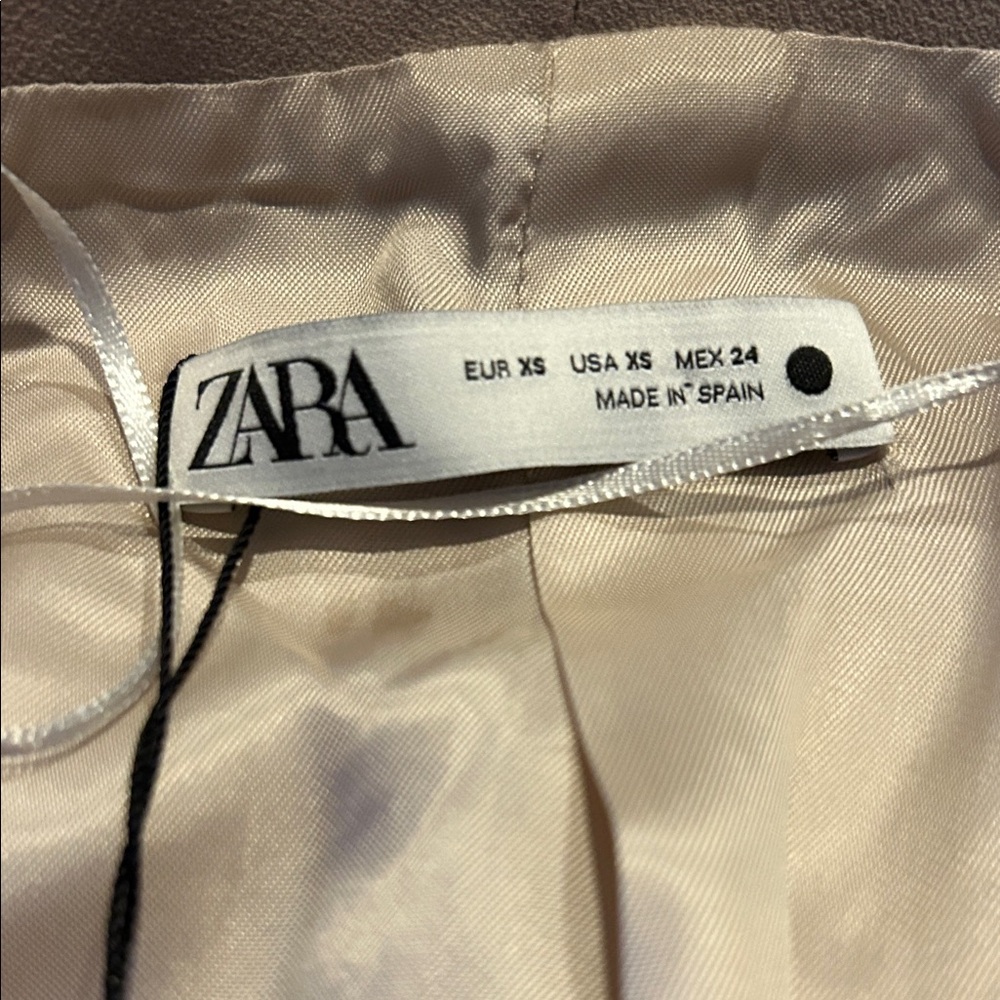 Zara Classic Tan Blazer - Picture 3 of 8